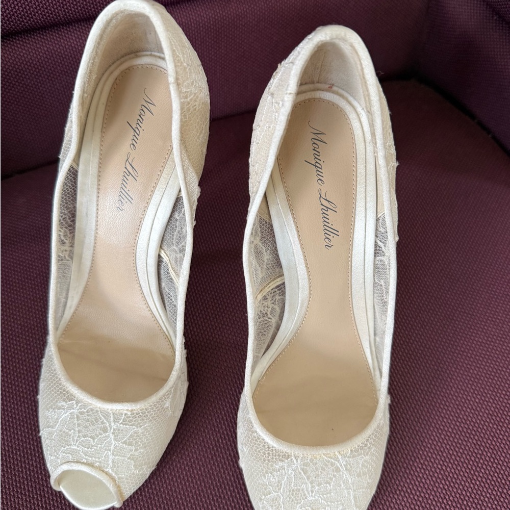 Monique Lhuillier Ivory Lace Peep-Toe Pumps